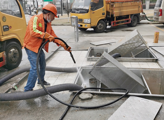 东坑镇隔油池清理